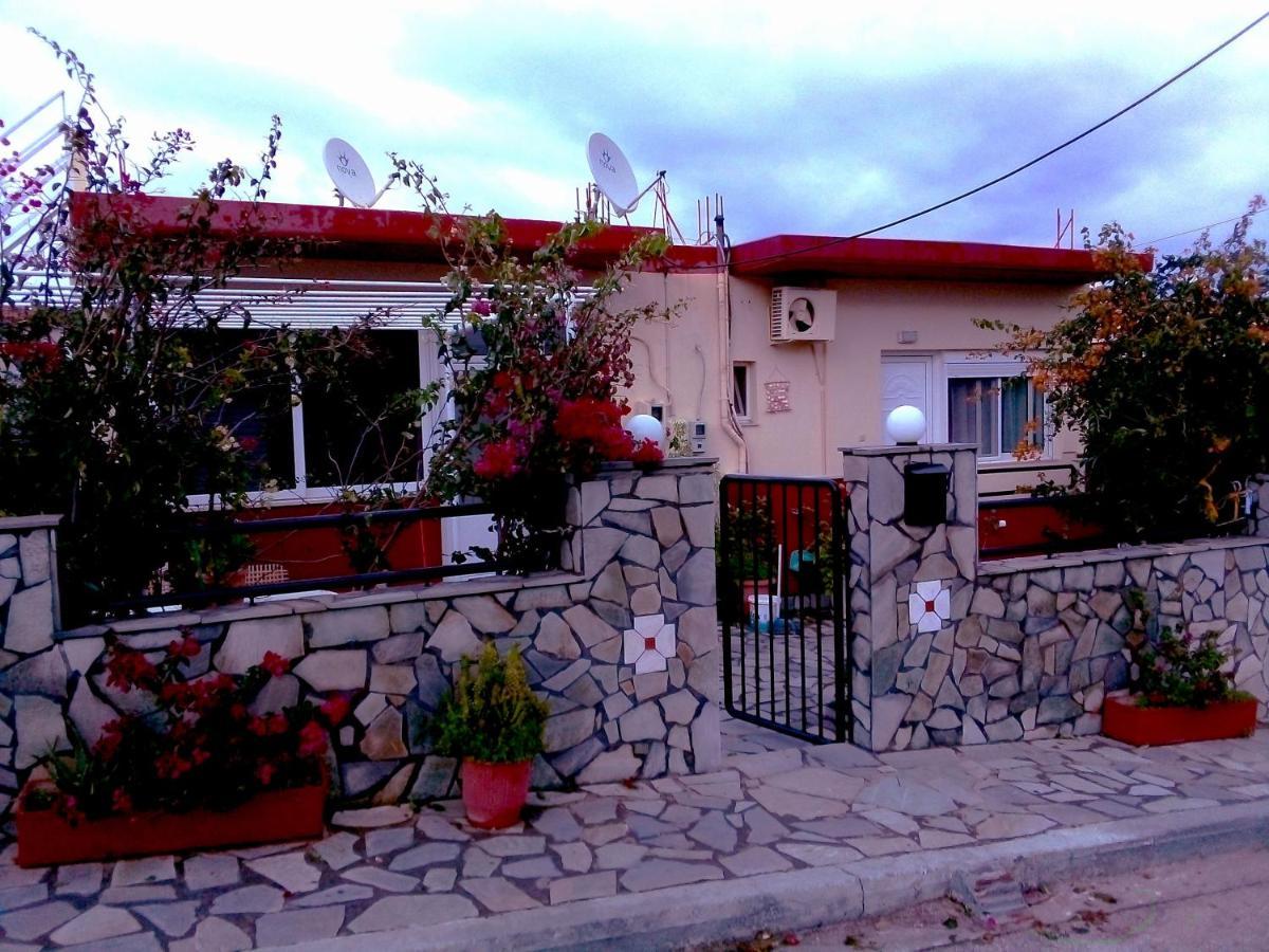 S.D Apartment 2 Lavrion Bagian luar foto