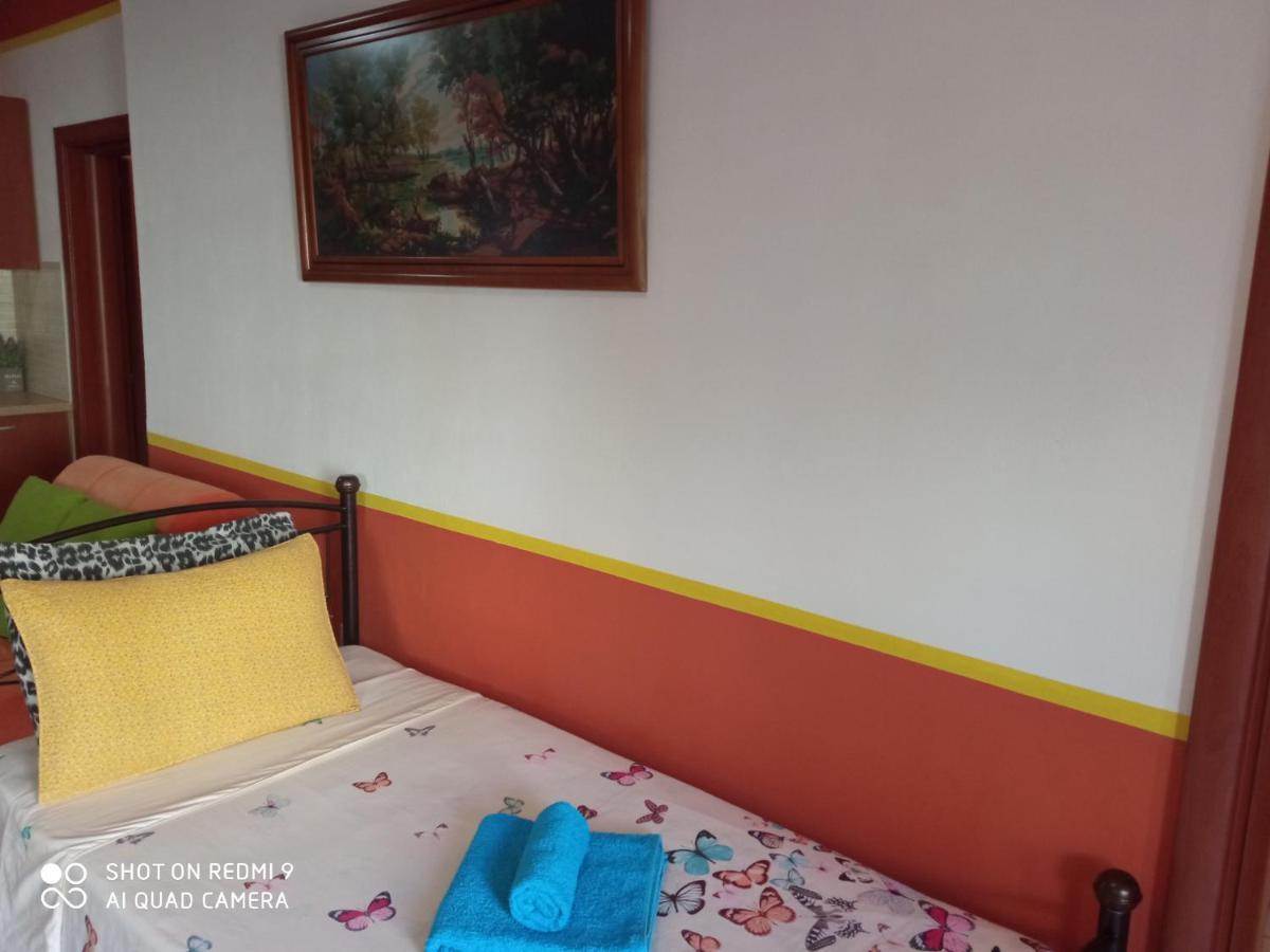 S.D Apartment 2 Lavrion Bagian luar foto