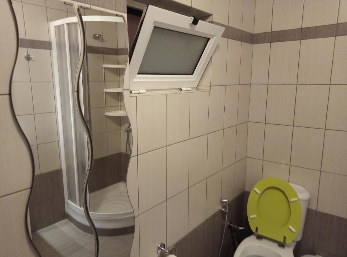 S.D Apartment 2 Lavrion Bagian luar foto